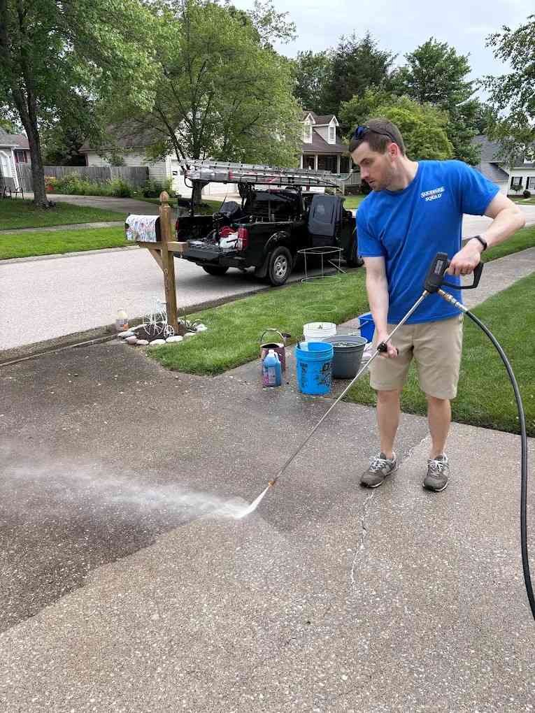 Squeegee Squad of Louisville-Frankfort, KY – Photo 2